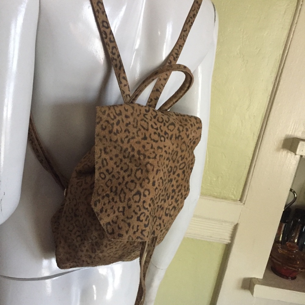 ASOS leopard backpack - Picture 2 of 6